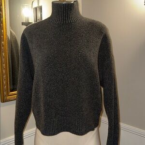 Zara Charcoal Textured Sweater. Med. Gently used.